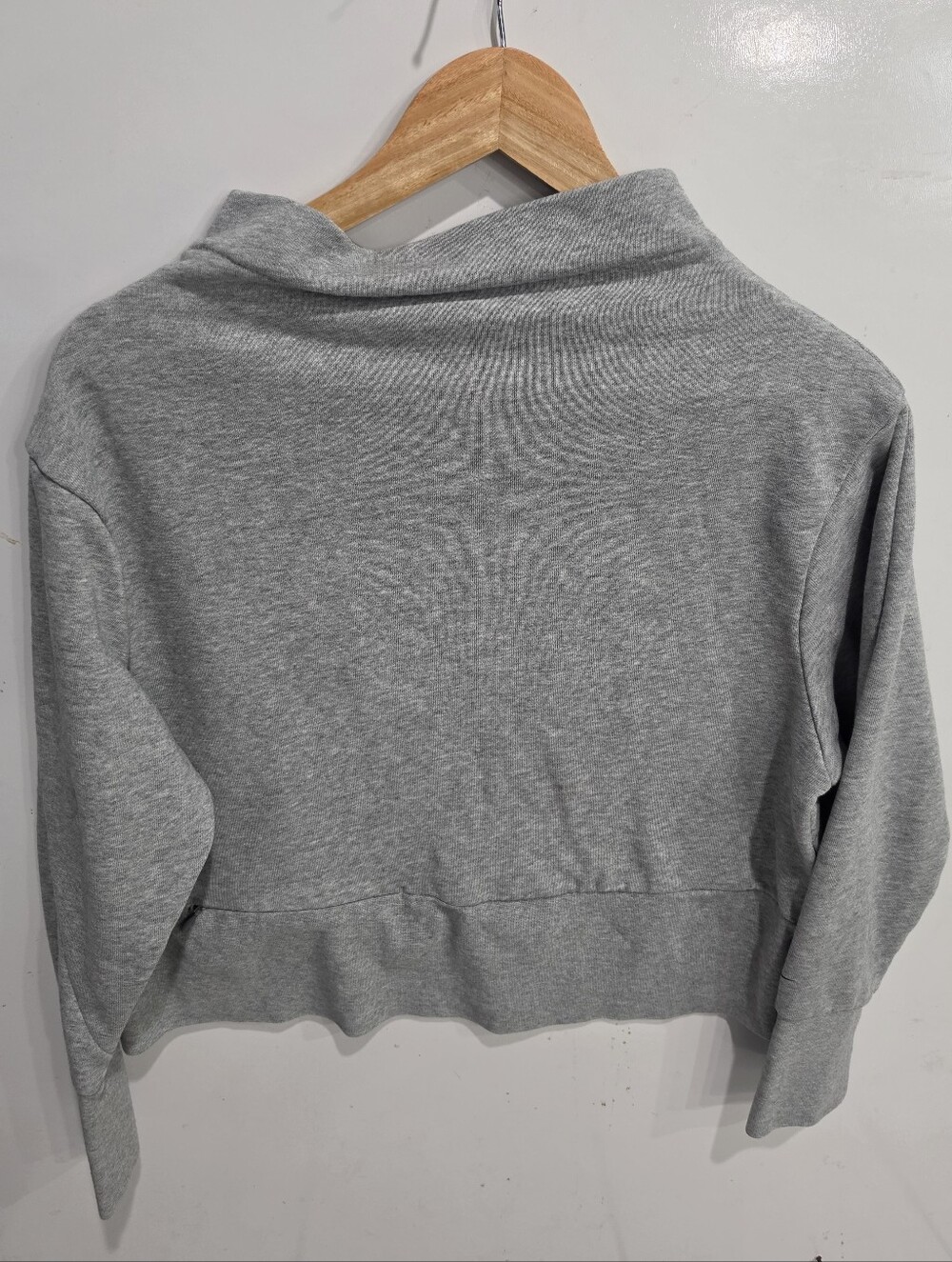 Nike Gray Cropped Funnel Neck Sweater Size M Athletic Womans
